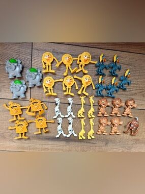 Bible Memory Buddies Bible Verses Lot of 32 Character Toy PVC Figures